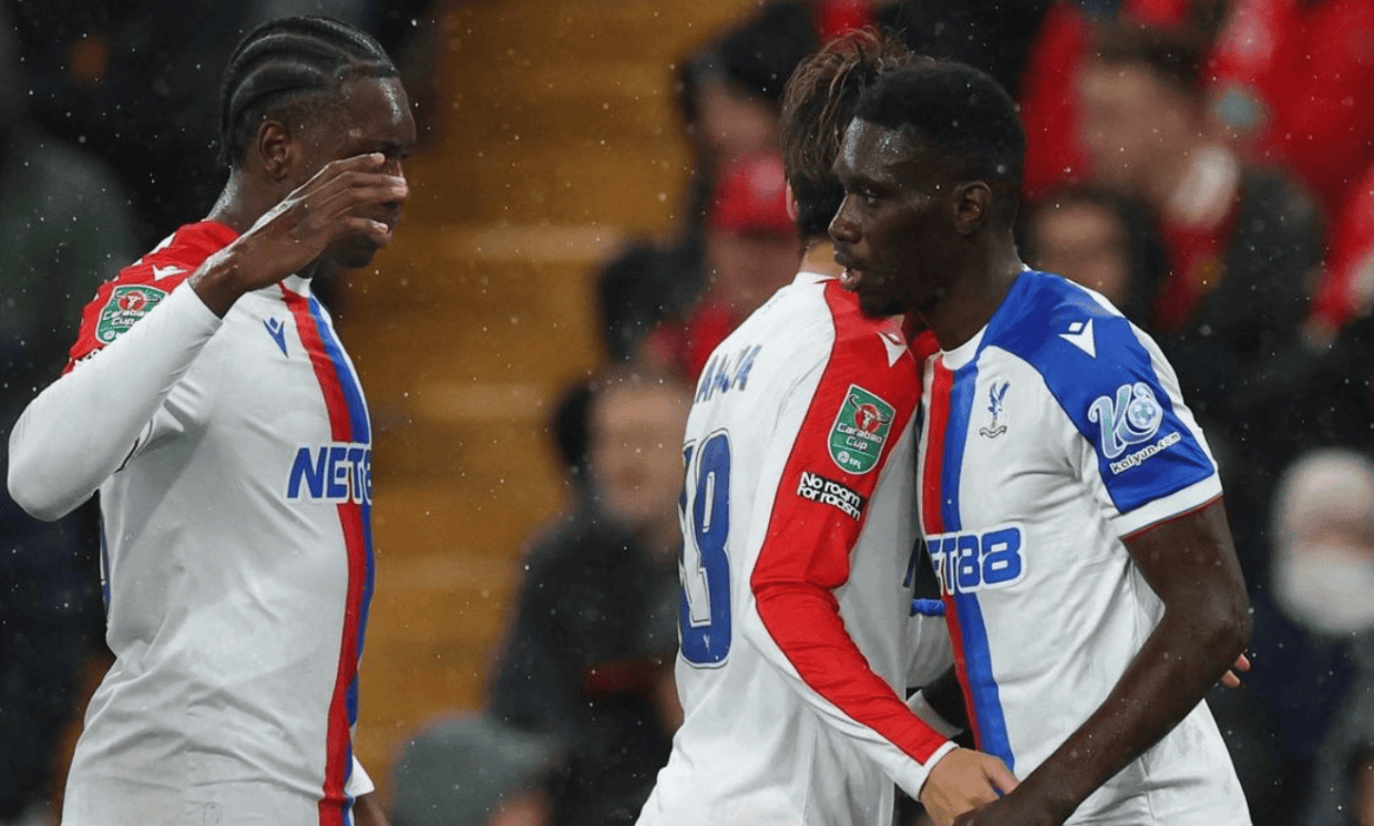 0-3溃败！利物浦惨遭淘汰，斯洛特刷新耻辱纪录：被克星三连杀